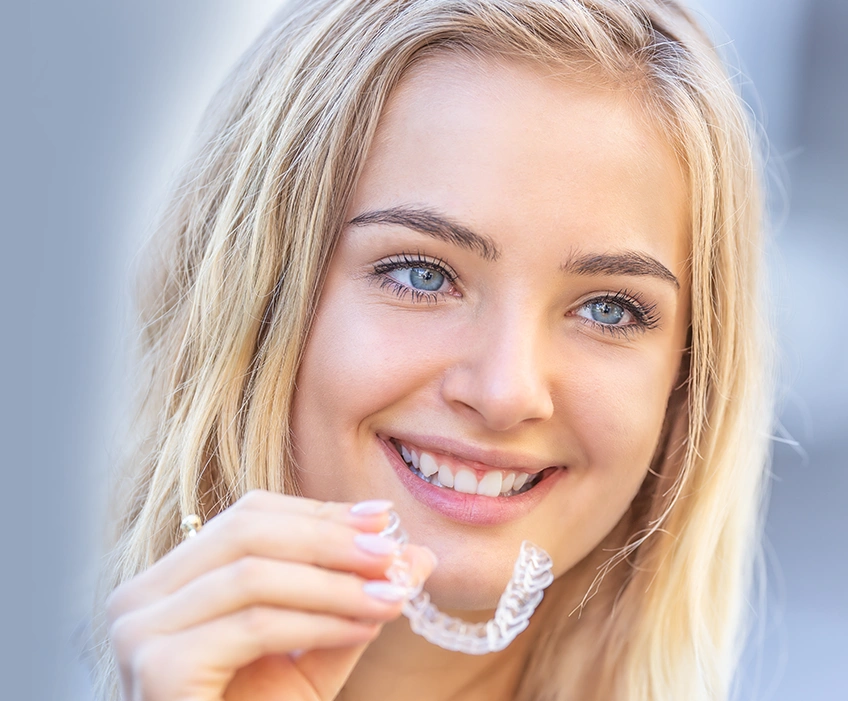 Metal Versus Invisible Ceramic Fixed Braces